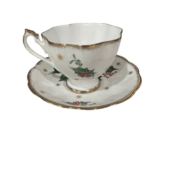 Queen Anne Noel, Teacup and Saucer, Bone China, Made in England. - Picture 2 of 3